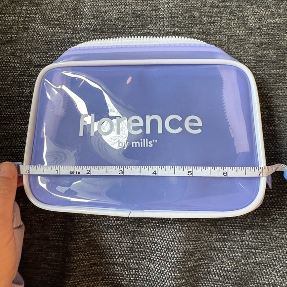 Lavender Cosmetic Bag Duo - Picture 4 of 9